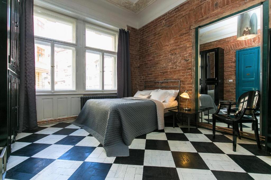 Old Town - Dusni Apartments Прага Экстерьер фото