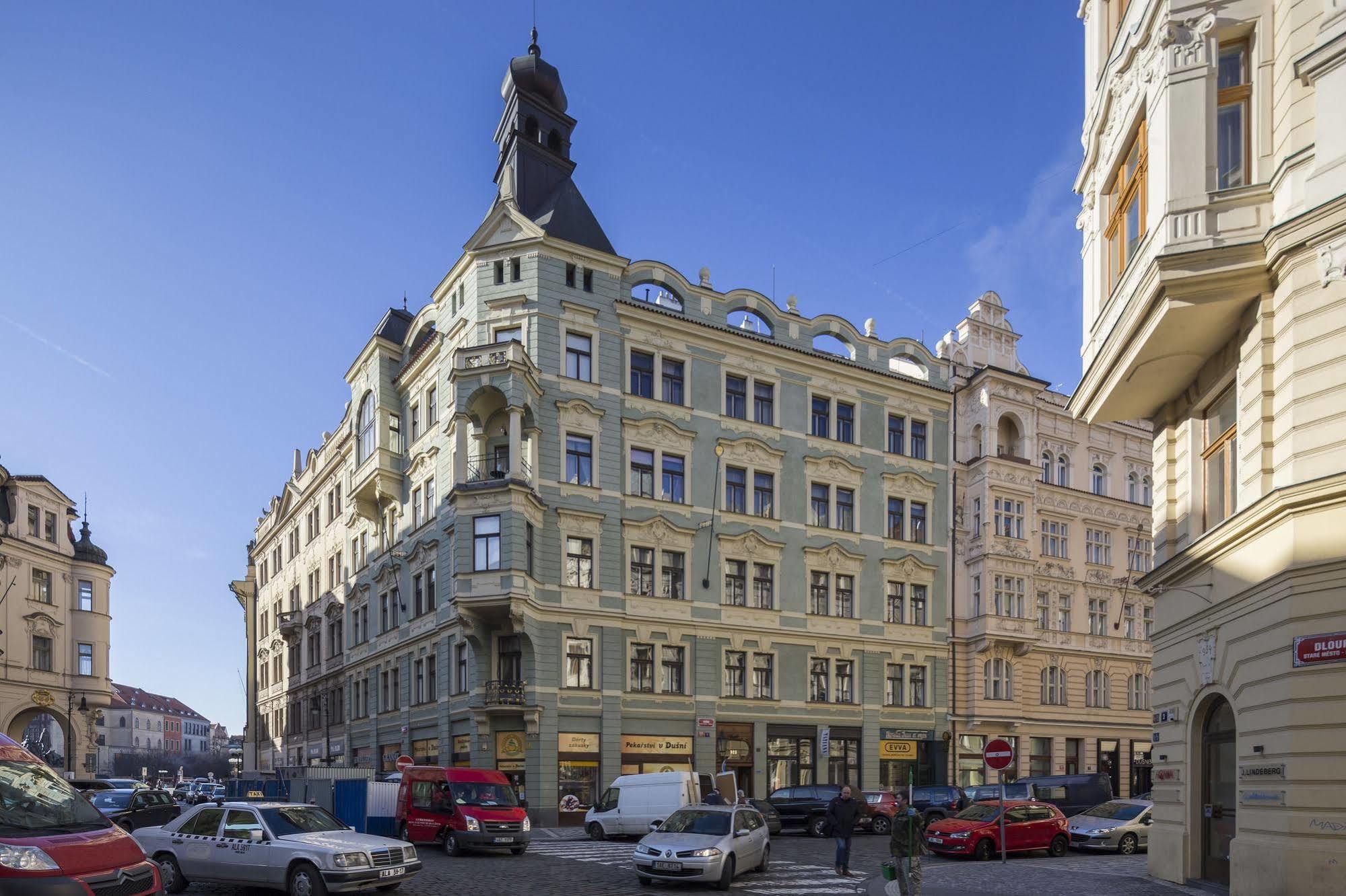 Old Town - Dusni Apartments Прага Экстерьер фото
